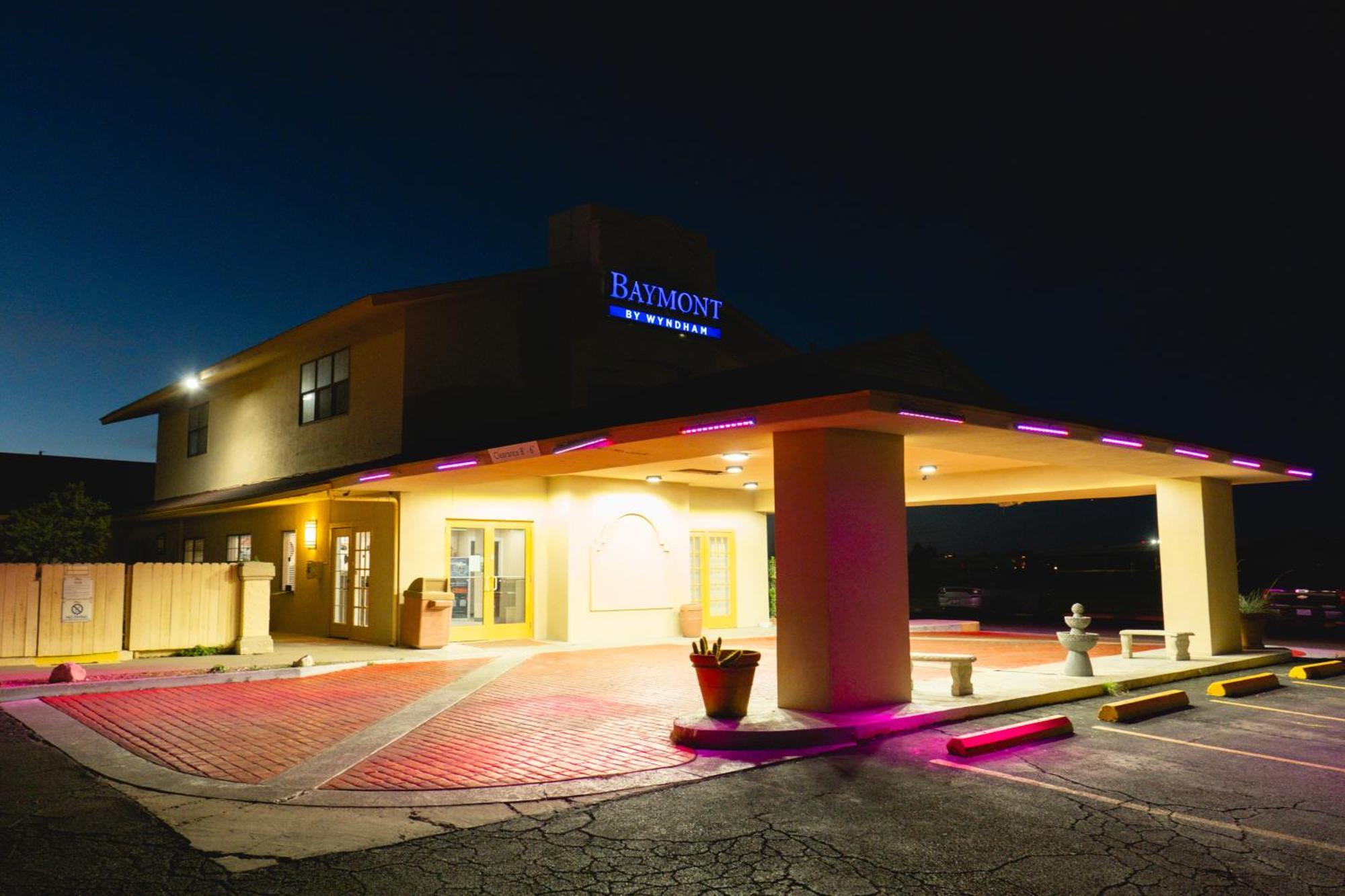 Baymont By Wyndham Hotel ฟอร์ตสต็อกตัน ภายนอก รูปภาพ